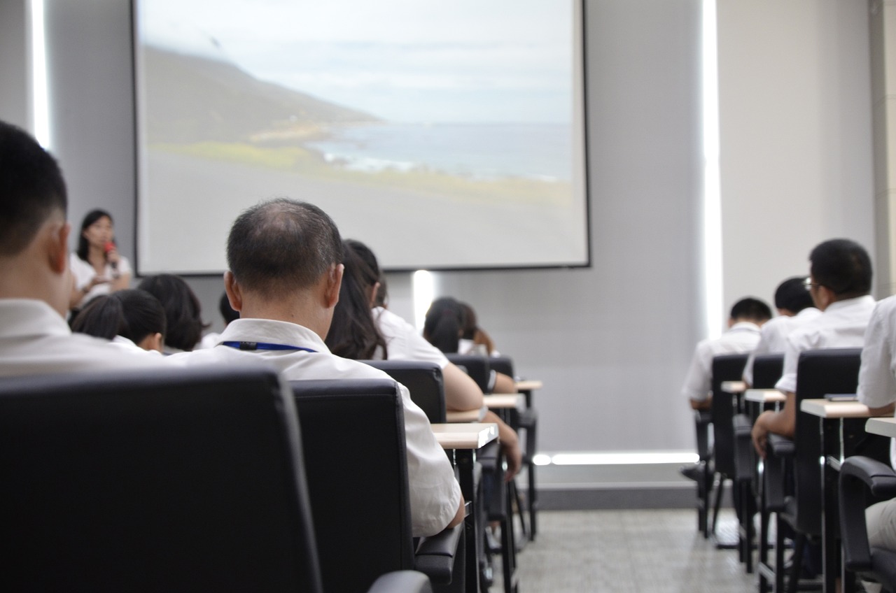 大学生网上兼职，全新学习与收入模式的探索